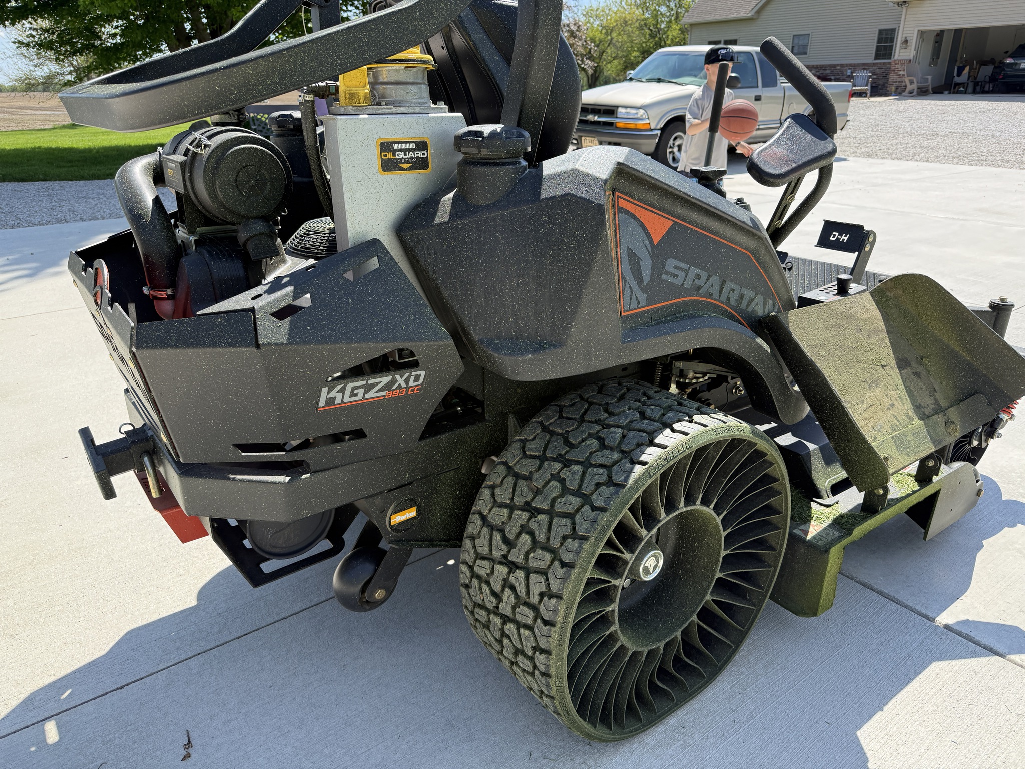 2023 Spartan KGZ HD Image 5