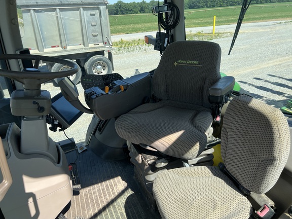 Photo of 2013 John Deere 8335R