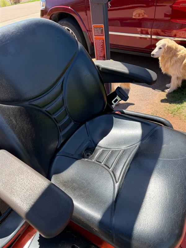 2018 Kubota F2690 Image 9