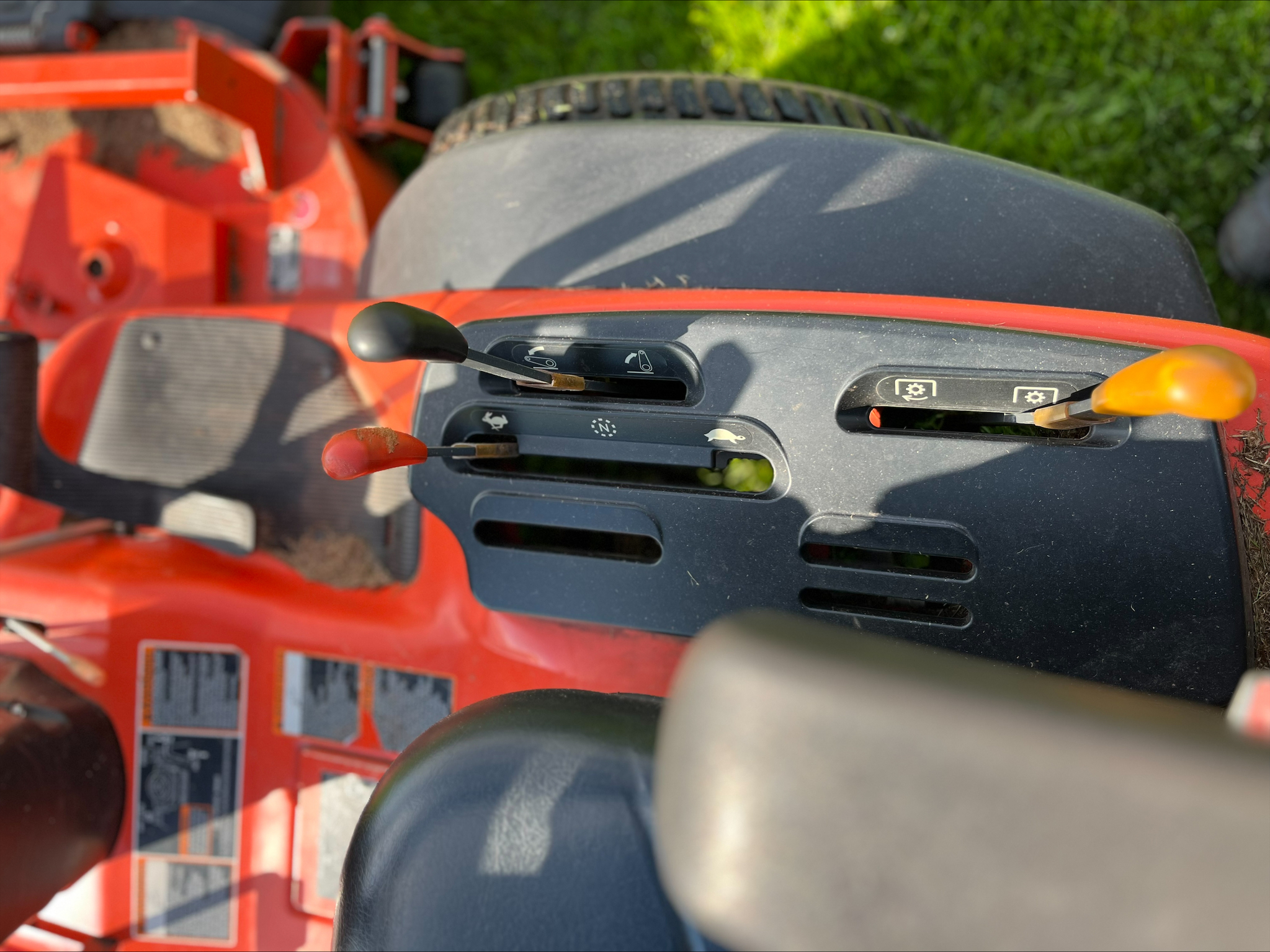 2018 Kubota F2690 Image 6