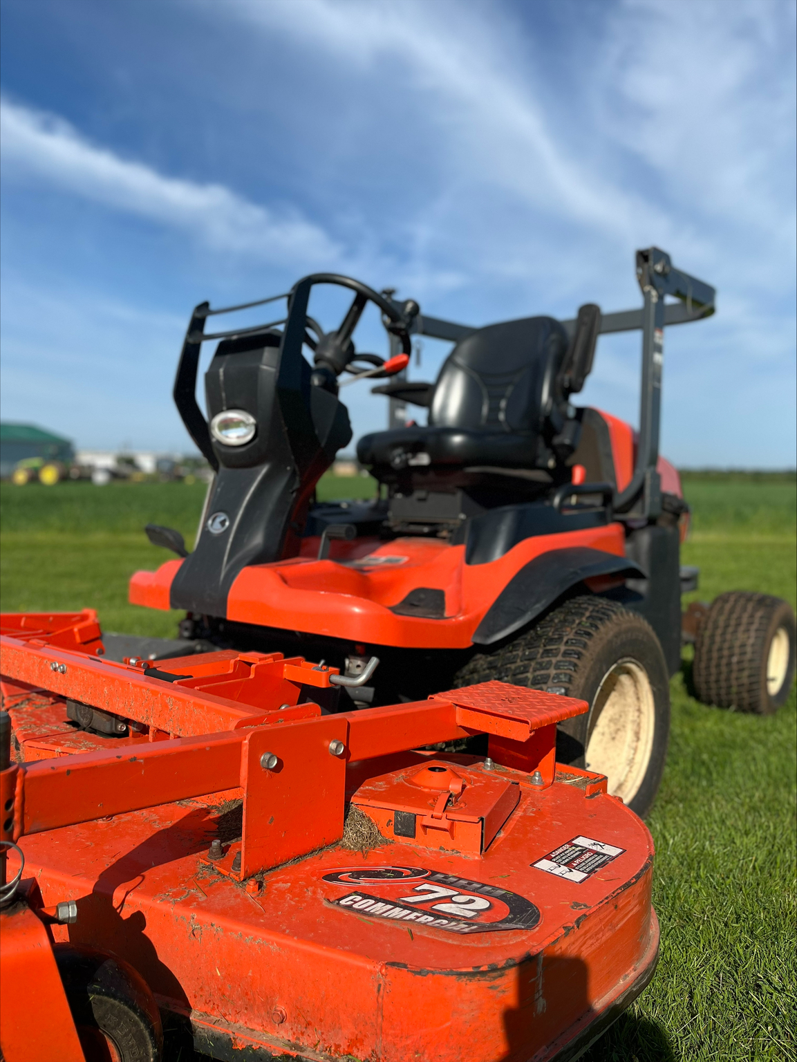 2018 Kubota F2690 Image 2