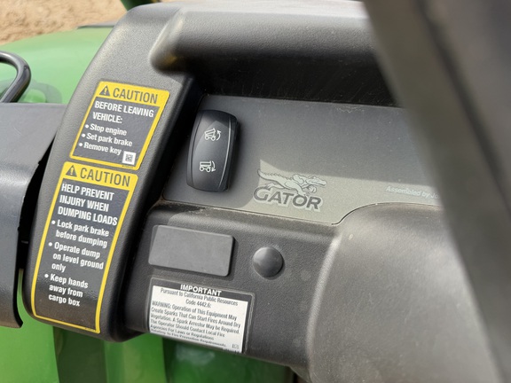 2014 John Deere XUV 825i Power Steering - Photo21