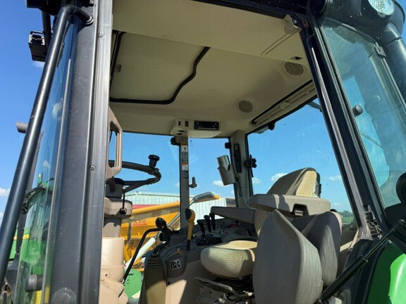 Photo of 2022 John Deere 6130M