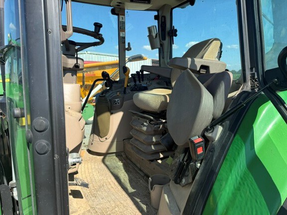 Photo of 2022 John Deere 6130M