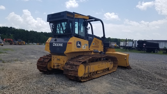 2023 John Deere 750L