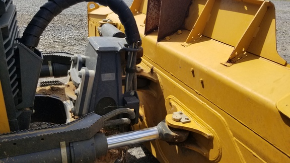 2023 John Deere 750L