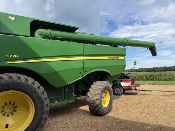 Photo of 2018 John Deere S770