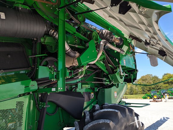 Photo of 2018 John Deere S770