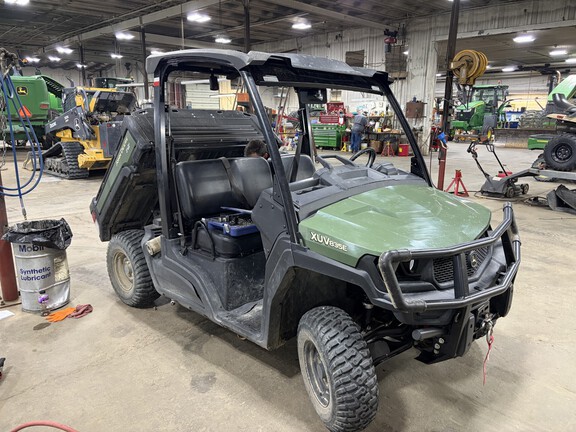 2019 John Deere XUV 835E Used Equipment