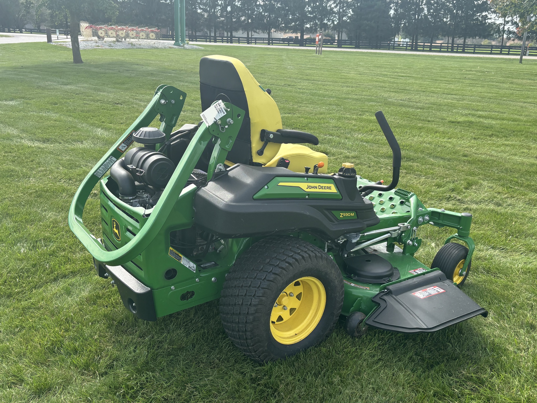 Used 2025 John Deere Z930M Zero Turn Mowers at Koenig Equipment in Urbana, OH - PhotoXL3