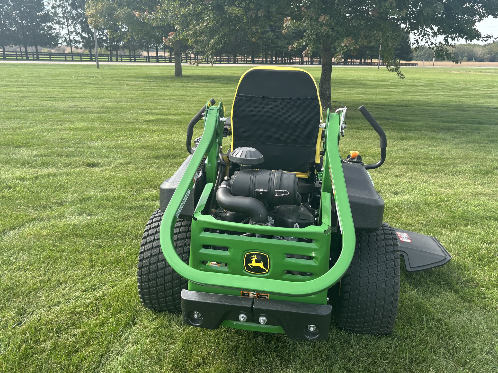 Used 2025 John Deere Z930M Zero Turn Mowers at Koenig Equipment in Urbana, OH - PhotoXL4