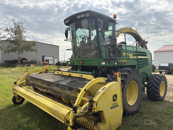 Used 2010 John Deere 7350 Self Propelled Forage Harvesters at Horizon Ag & Turf in Barrhead, AB - Photo1