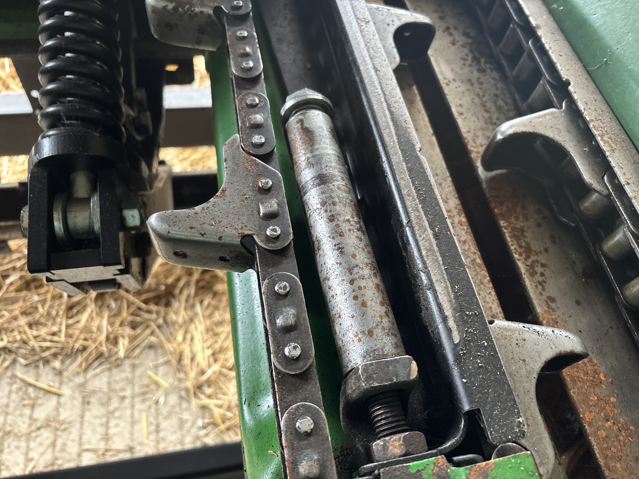 Used 2015 John Deere 608C Corn and Row Crop headers at Koenig Equipment in Anna, OH - PhotoXL12