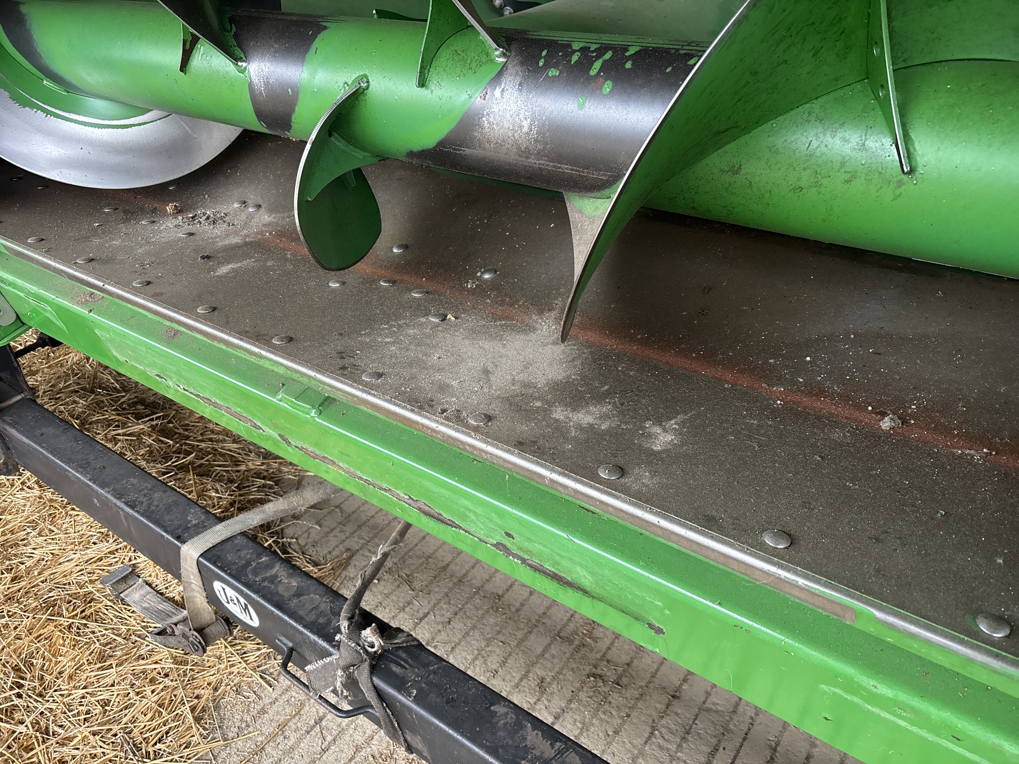 Used 2015 John Deere 608C Corn and Row Crop headers at Koenig Equipment in Anna, OH - PhotoXL7