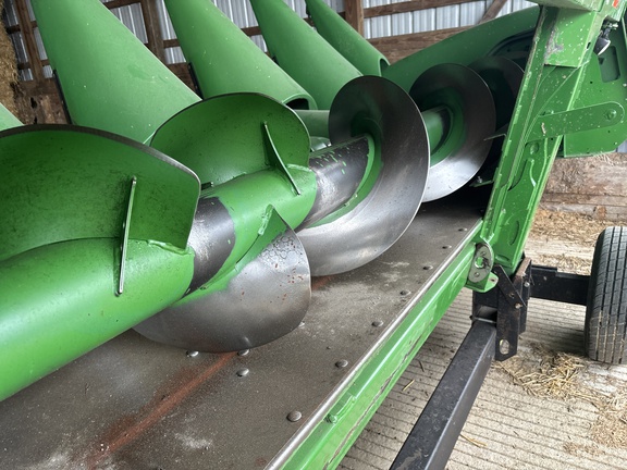 Used 2015 John Deere 608C Corn and Row Crop headers at Koenig Equipment in Anna, OH - Photo8