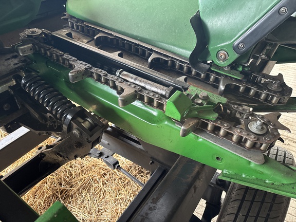 Used 2015 John Deere 608C Corn and Row Crop headers at Koenig Equipment in Anna, OH - Photo13