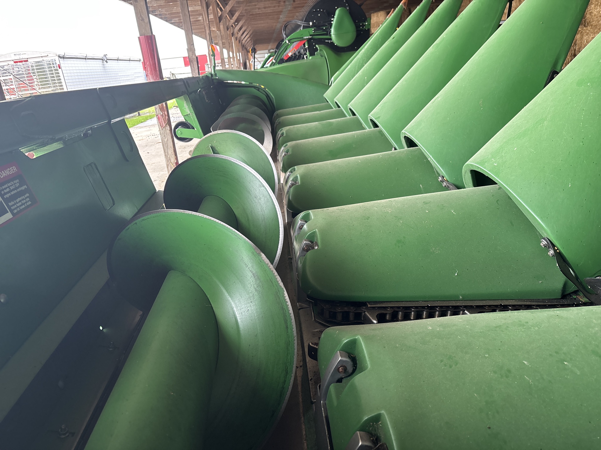 Used 2015 John Deere 608C Corn and Row Crop headers at Koenig Equipment in Anna, OH - PhotoXL15