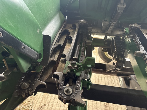 Used 2015 John Deere 608C Corn and Row Crop headers at Koenig Equipment in Anna, OH - Photo16