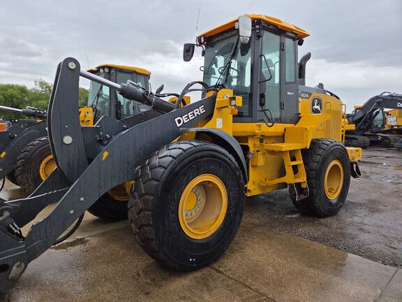 Photo of 2023 John Deere 624P