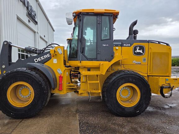 2023 John Deere 624P