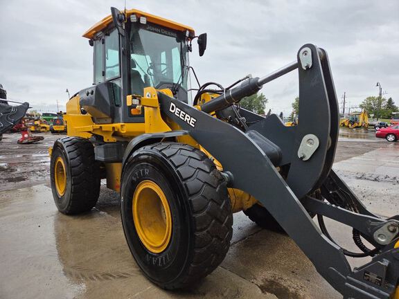 2023 John Deere 624P