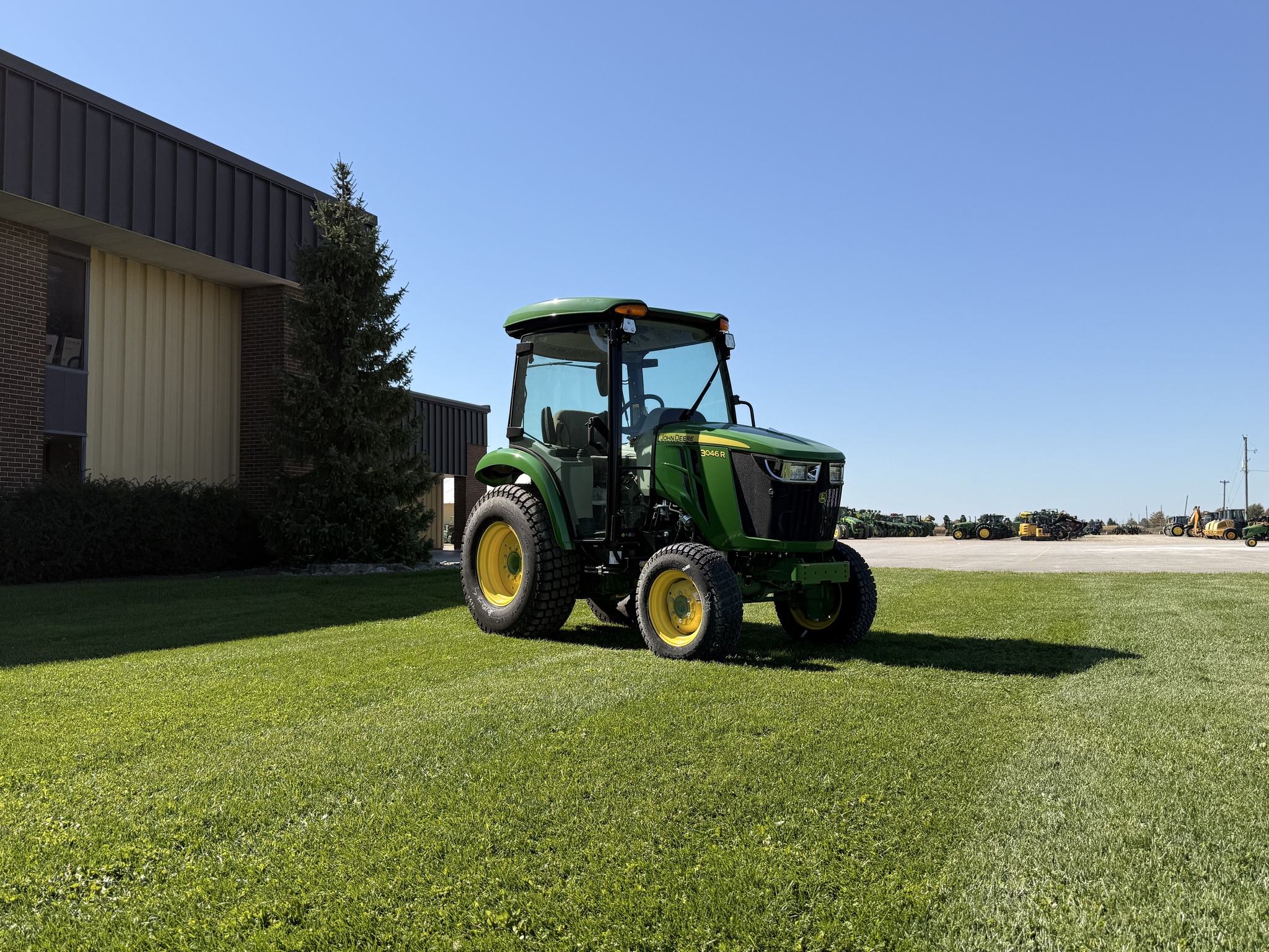 2026 John Deere 3046R Compact Utility Tractors