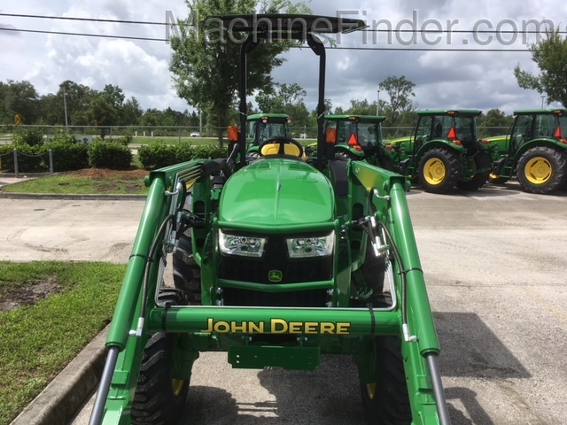 2020 John Deere 4066M Image 6