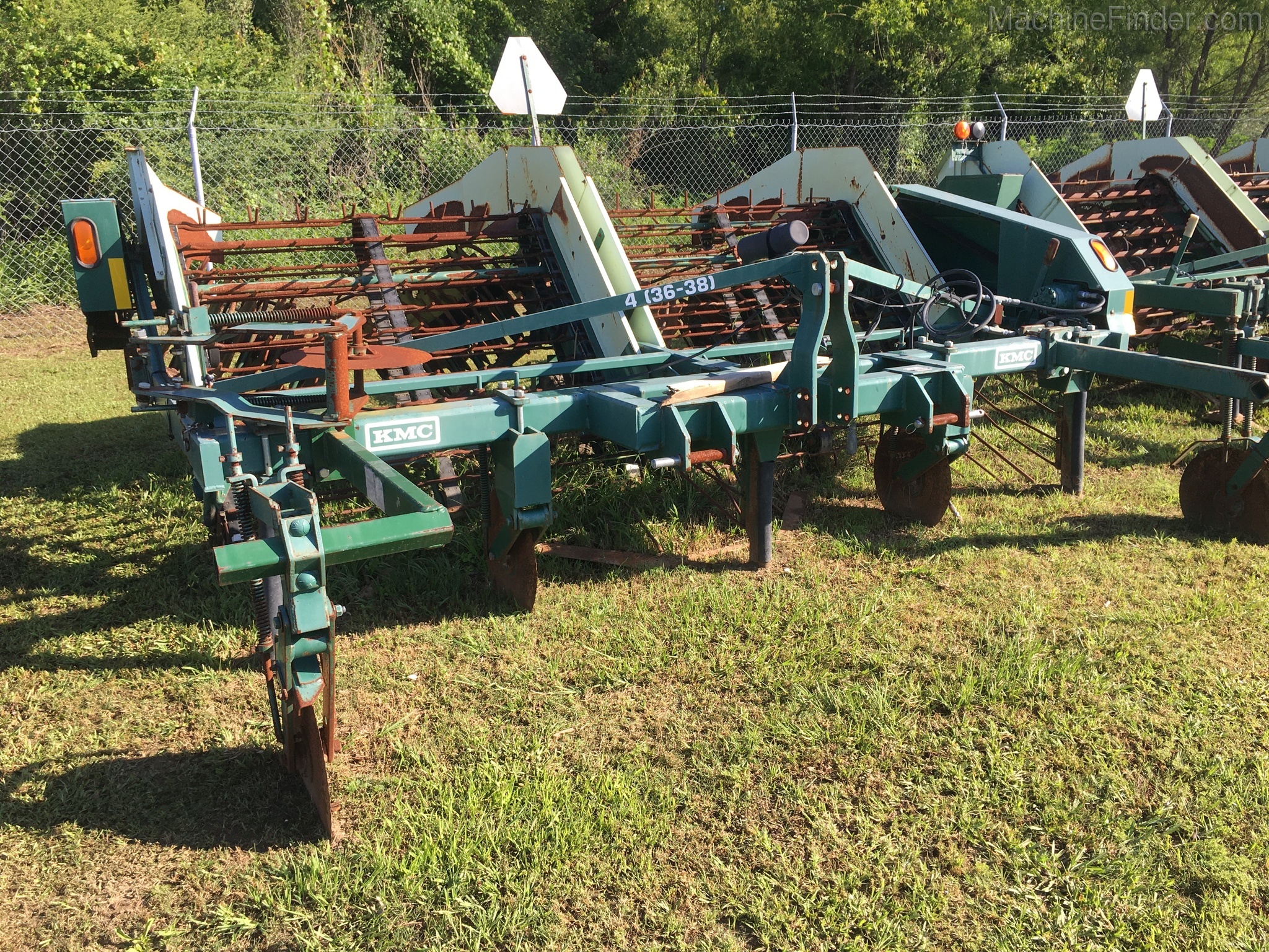 2011 KMC 4-36/38 Image 2