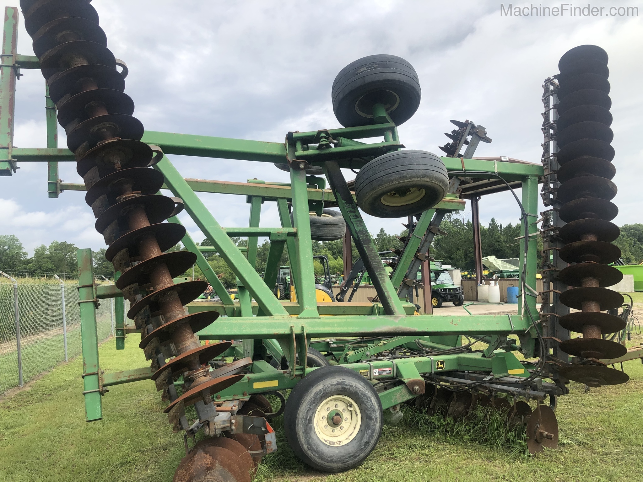 2004 John Deere 637 Image 7