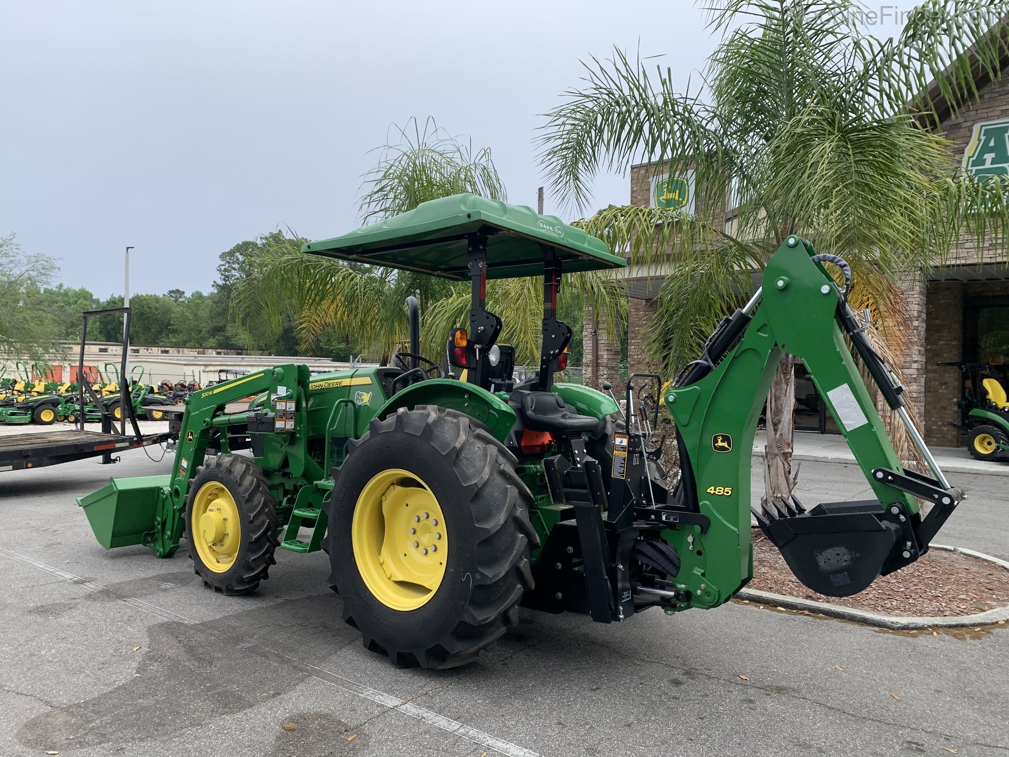 2020 John Deere 5045E Image 2