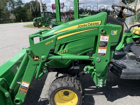 2020 John Deere 1023E Image 5