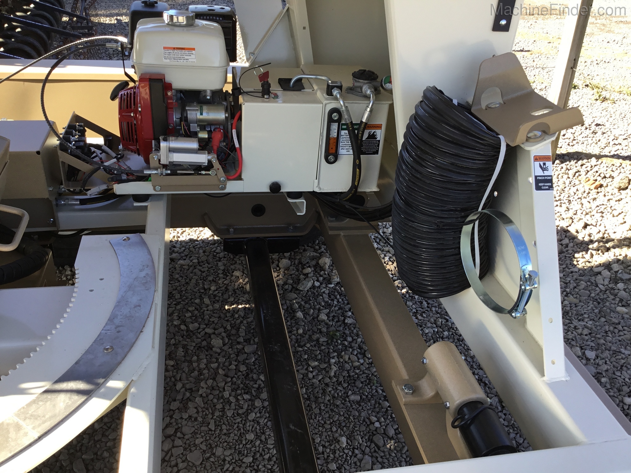 2020 Unverferth 3755 Image 6