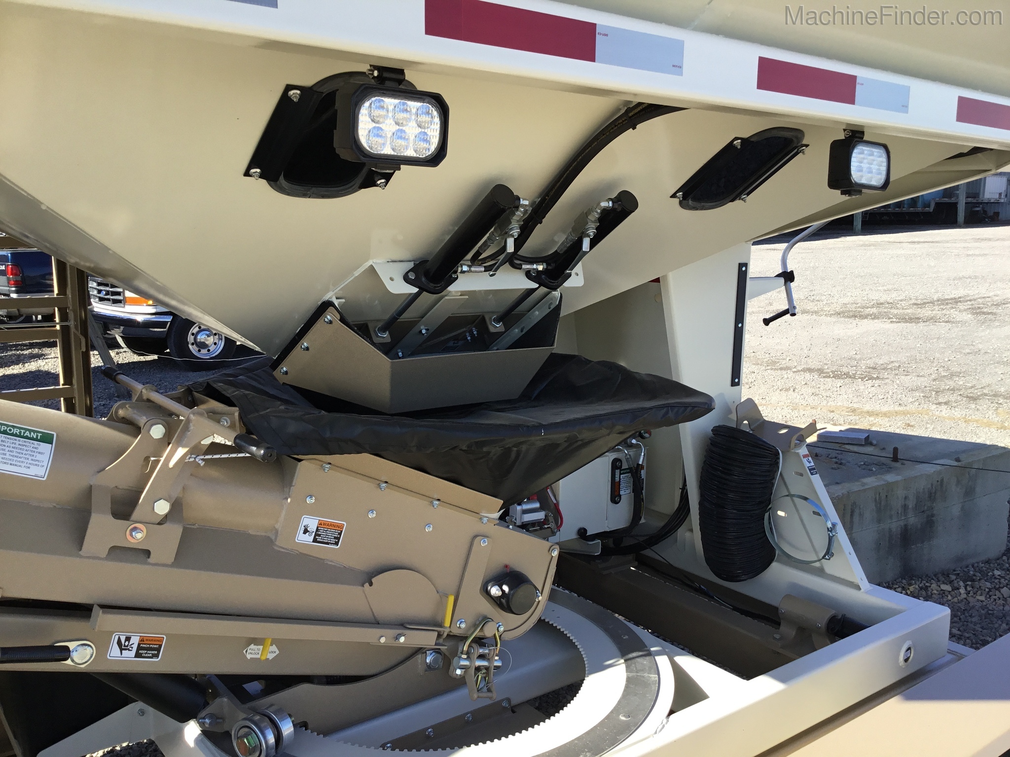 2020 Unverferth 3755 Image 3