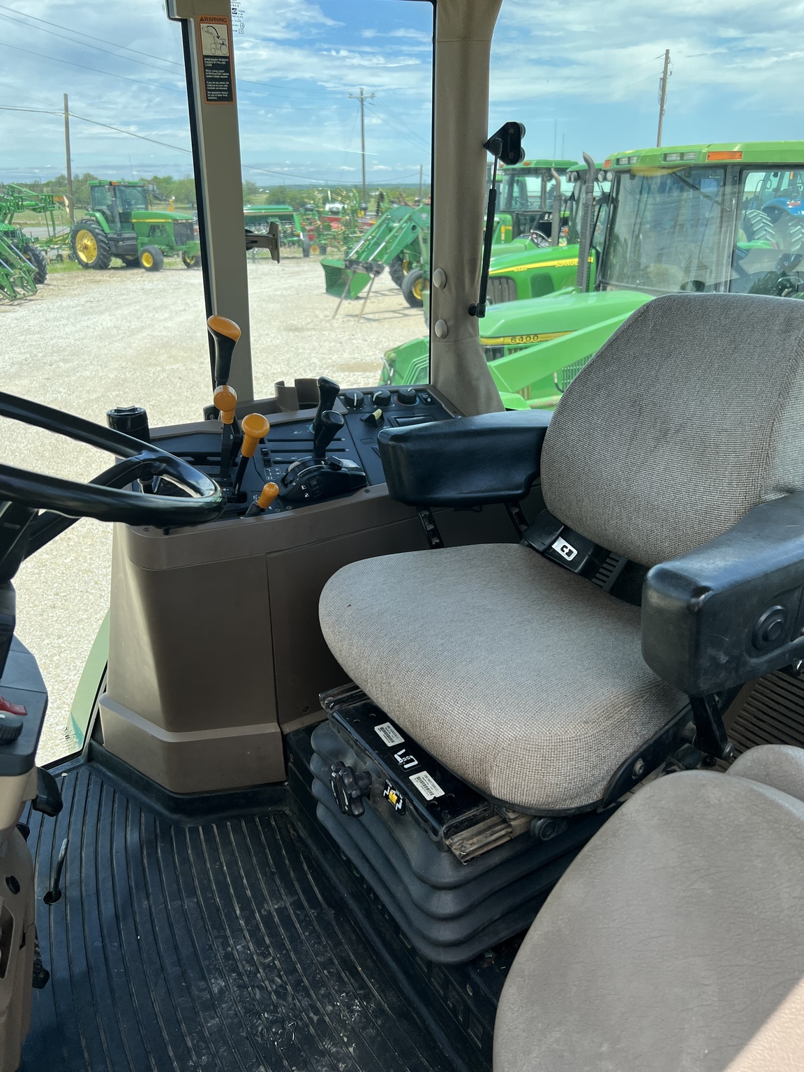 2002 John Deere 7410 Image 4