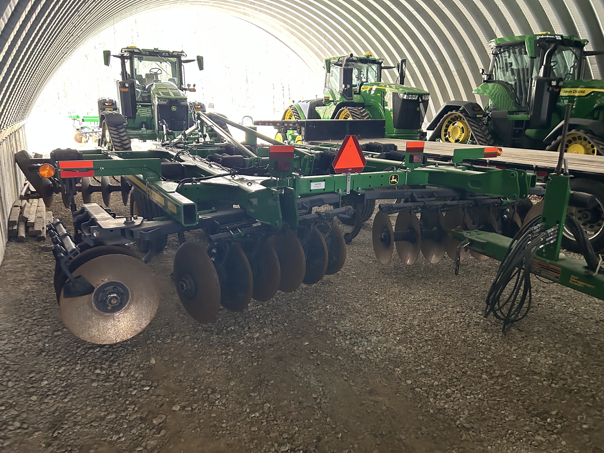 2018 John Deere 2720 Image 2