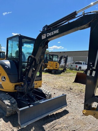 Photo of a 2023 John Deere 35G