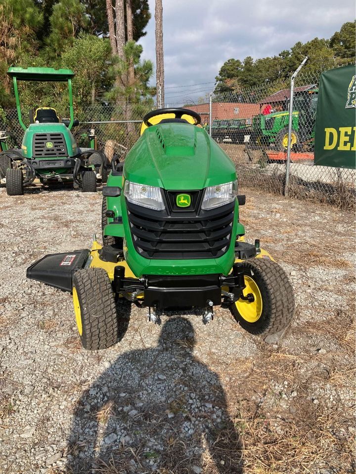 2025 John Deere X570 Image 2