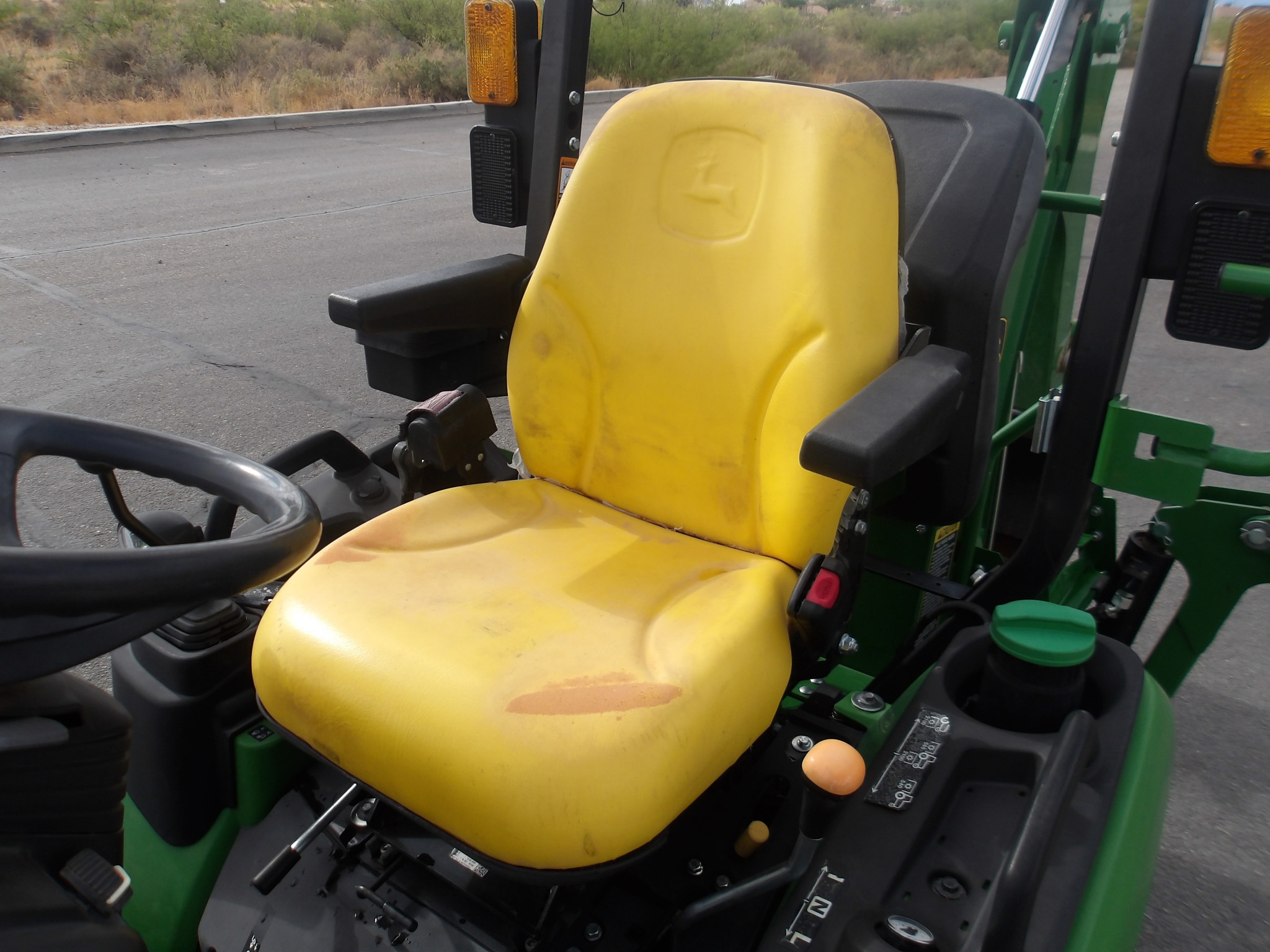 2020 John Deere 1025R Image 17