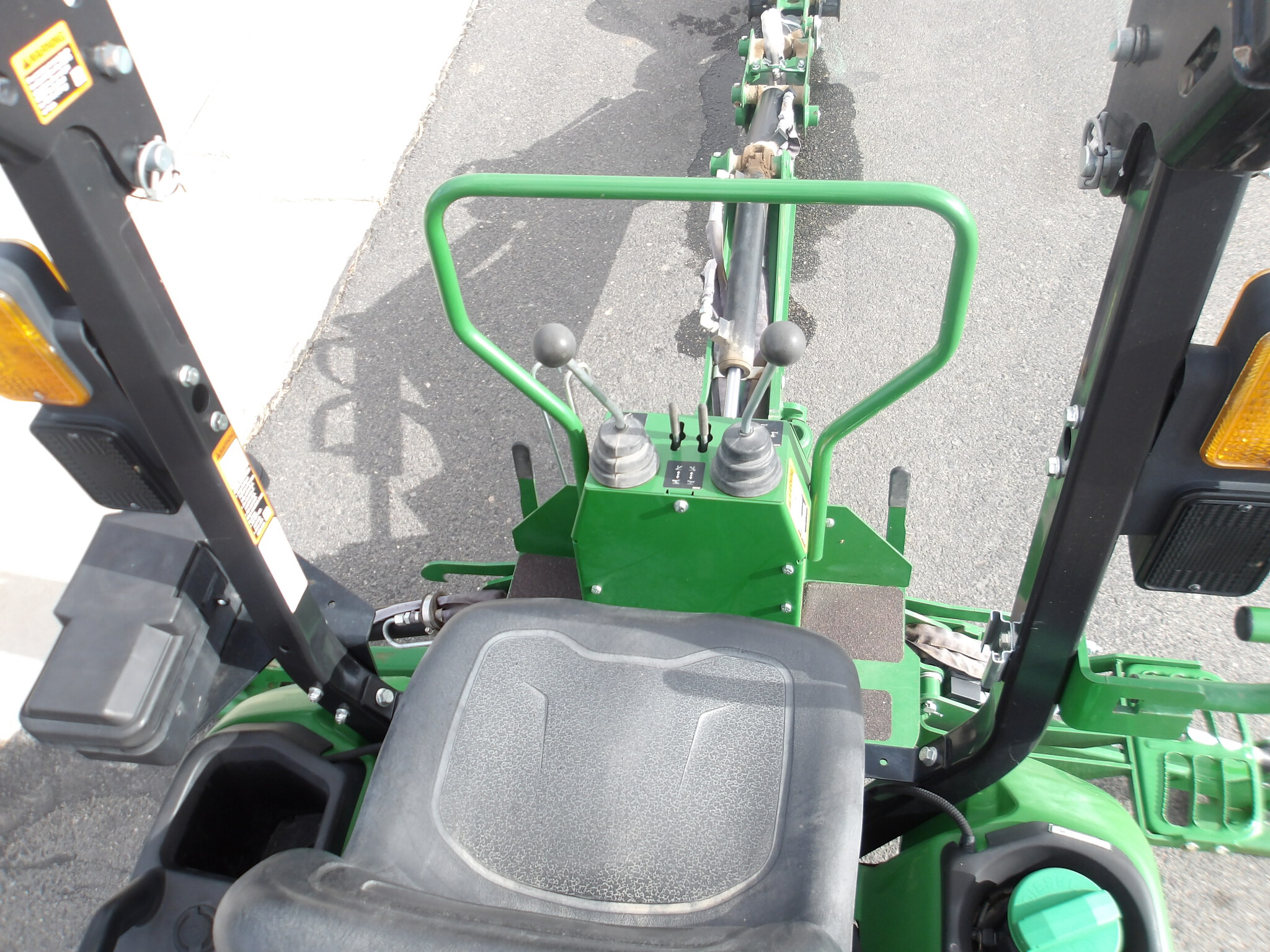 2020 John Deere 1025R Image 21
