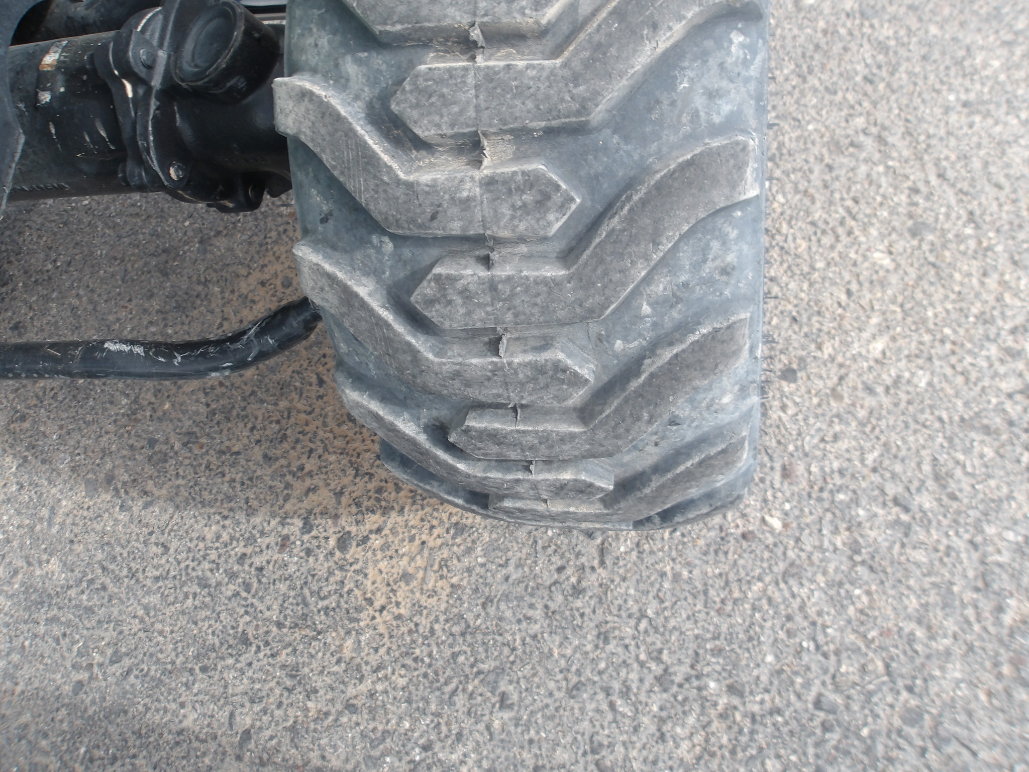 2020 John Deere 1025R Image 14