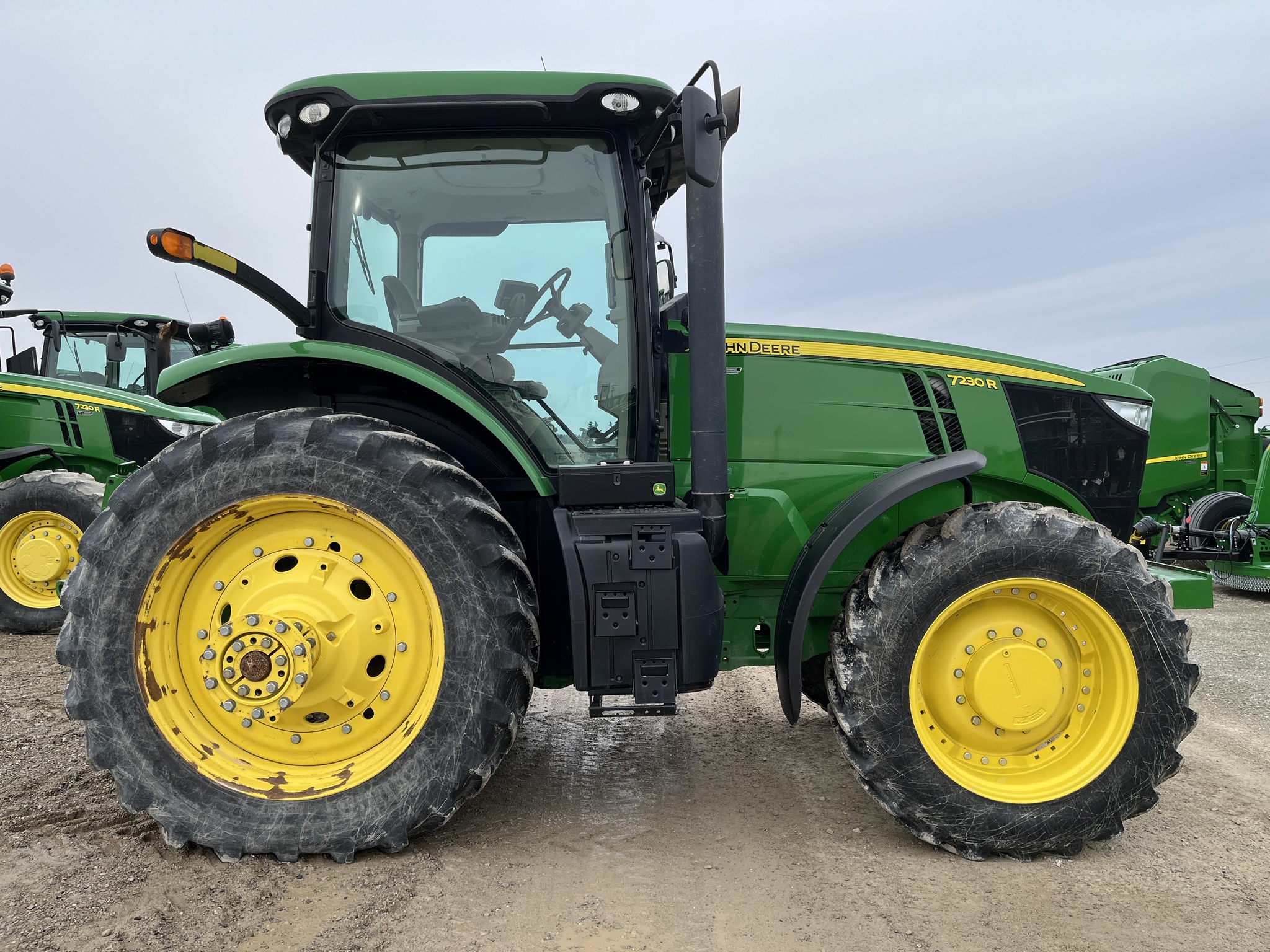 2012 John Deere 7230R Row Crop Tractors