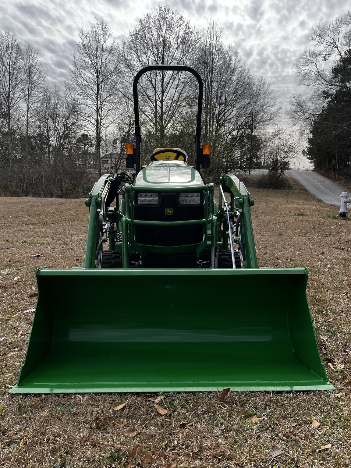 2024 John Deere 1025R Image 2