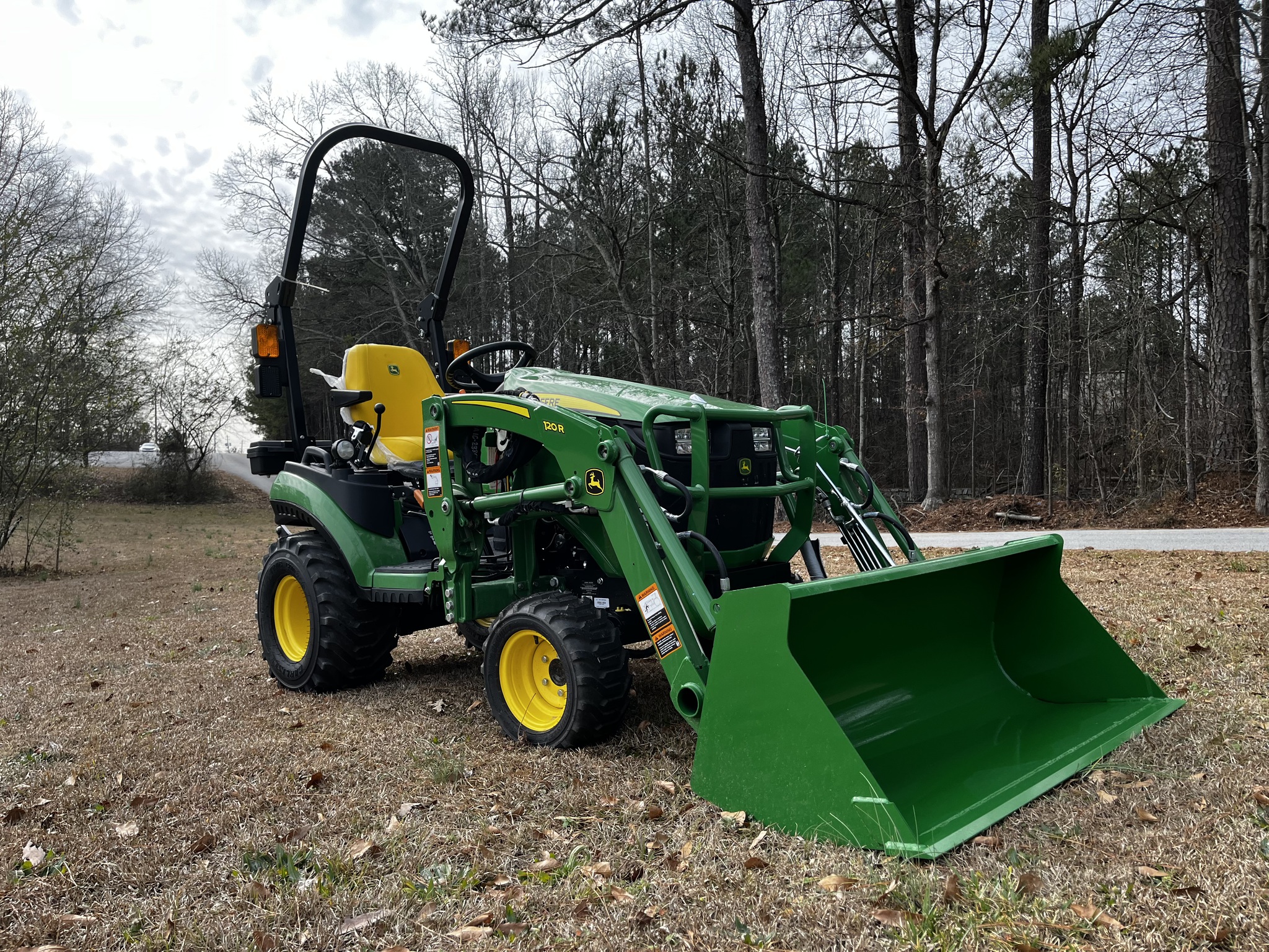 2024 John Deere 1025R Image 5