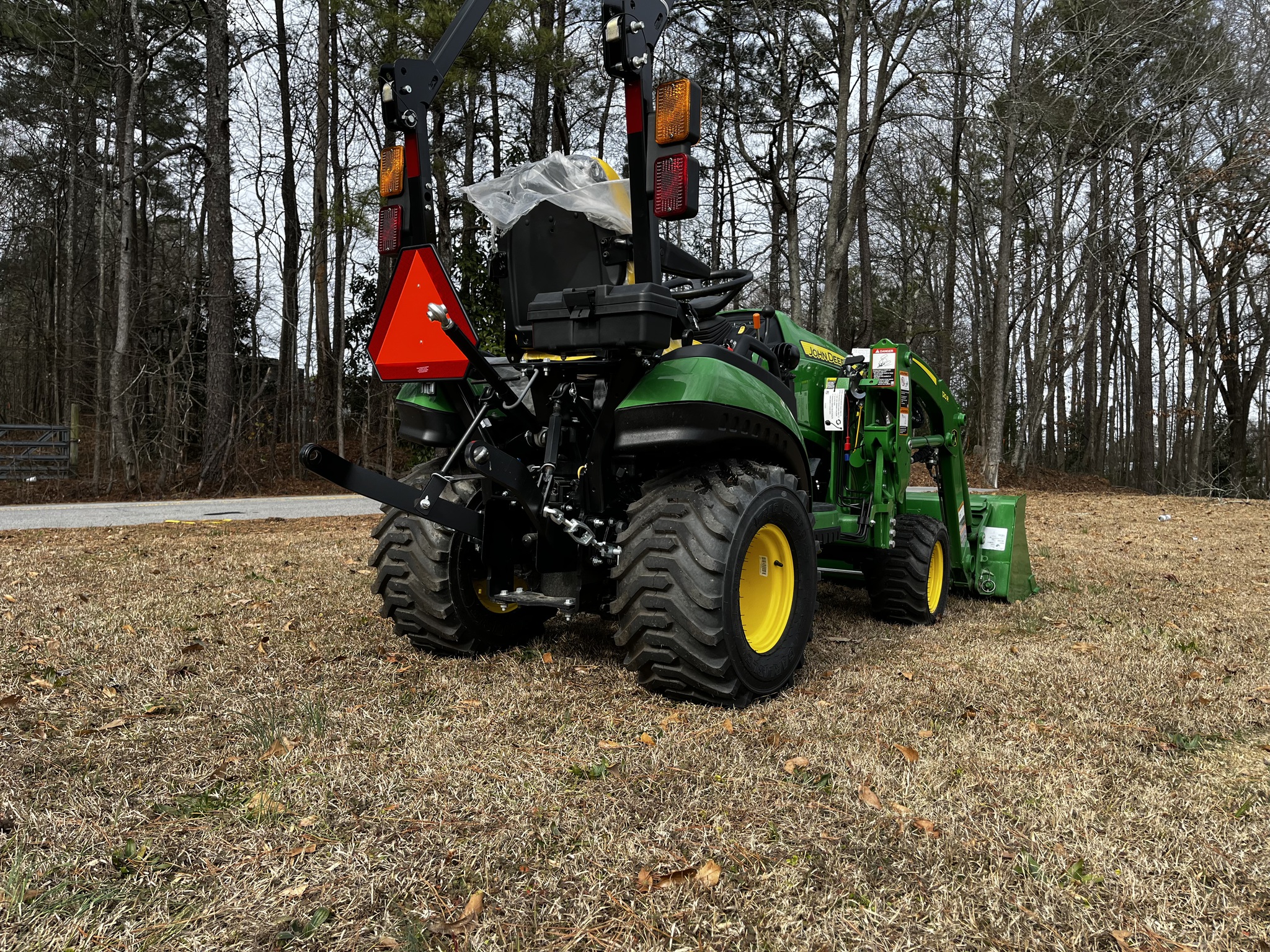 2024 John Deere 1025R Image 7