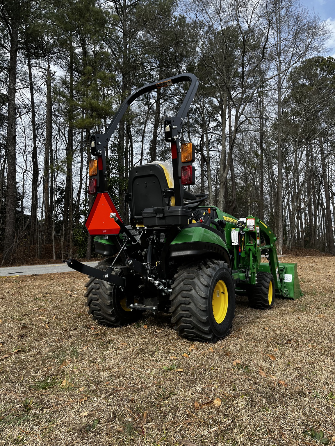 2024 John Deere 1025R Image 8