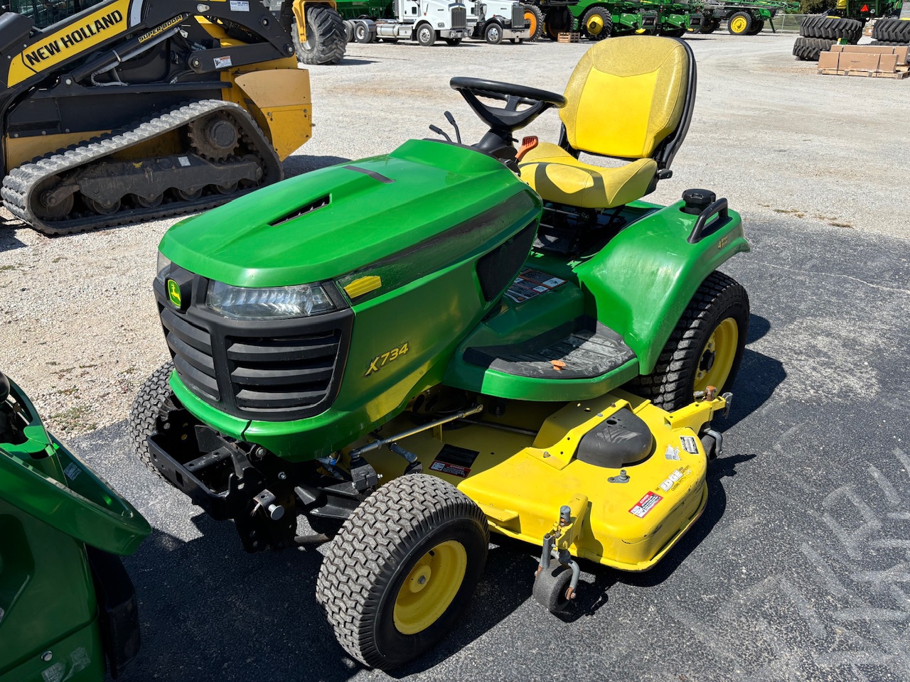  2013 John Deere X734 at Heritage Tractor in Pontiac, IL