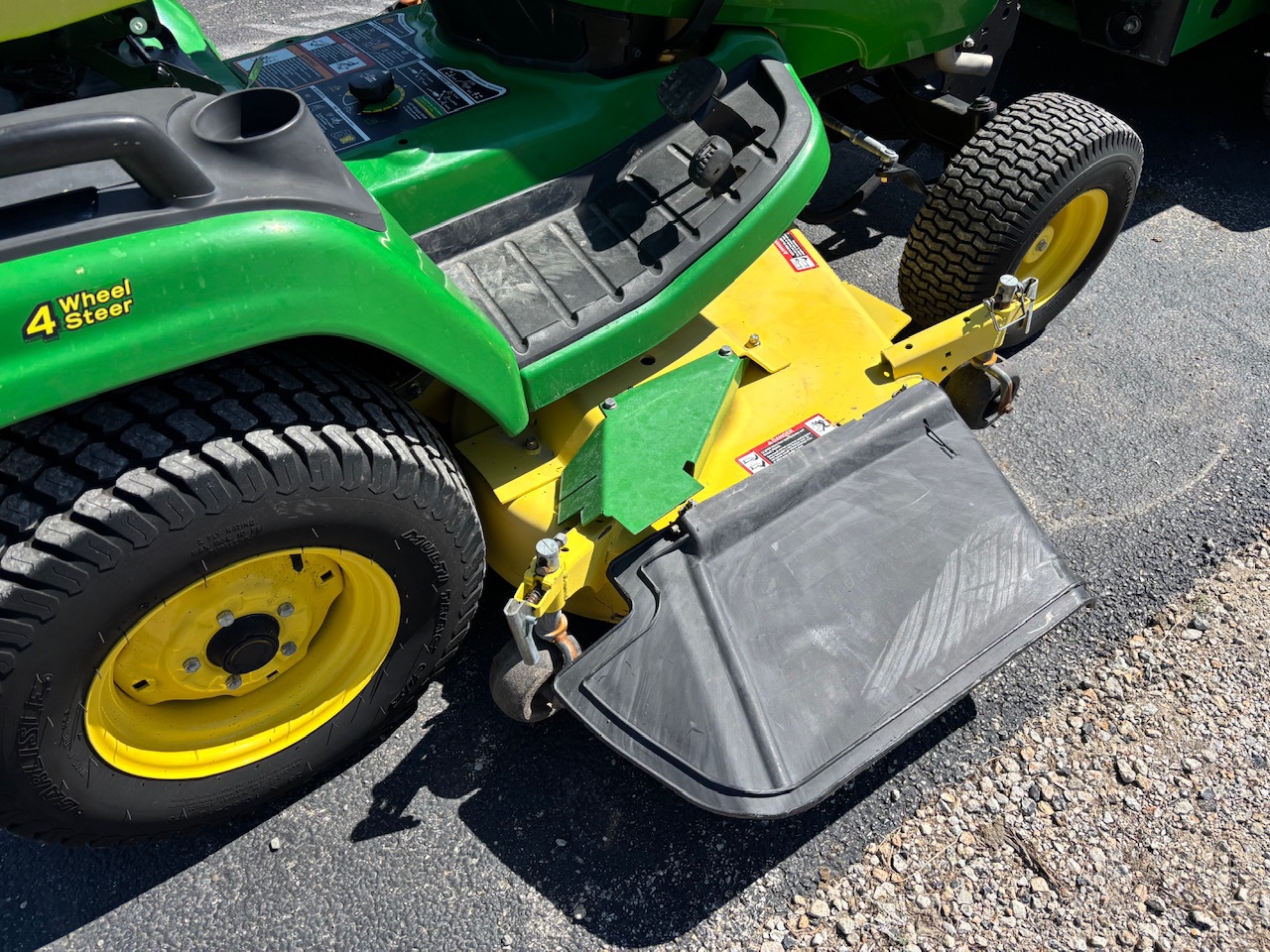  2013 John Deere X734 at Heritage Tractor in Pontiac, IL