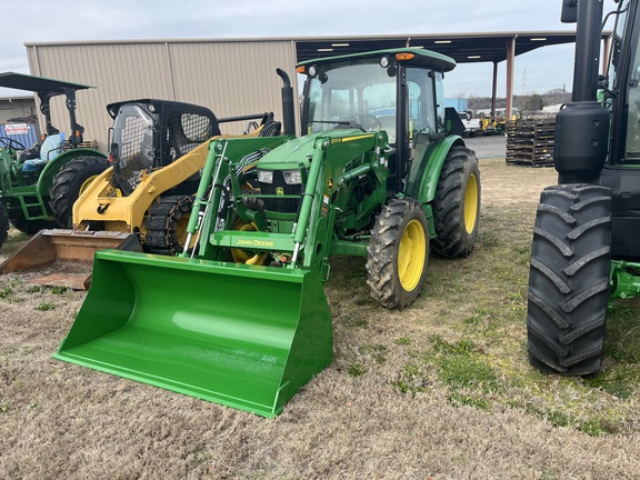 2019 John Deere 5075E Photo 2