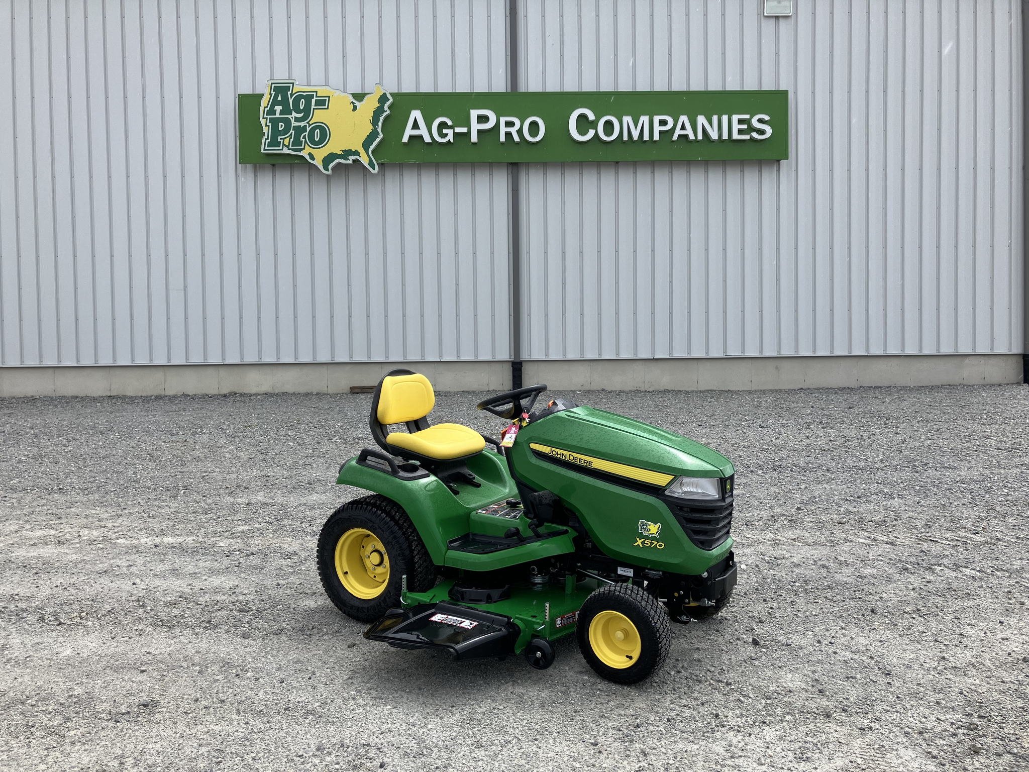 2024 John Deere X570 Image 1
