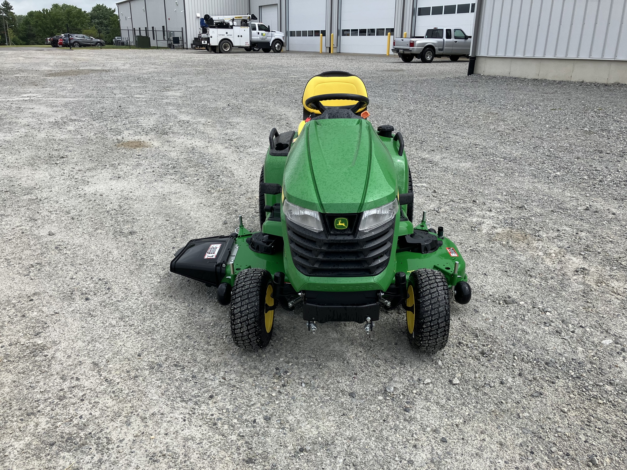 2024 John Deere X570 Image 2